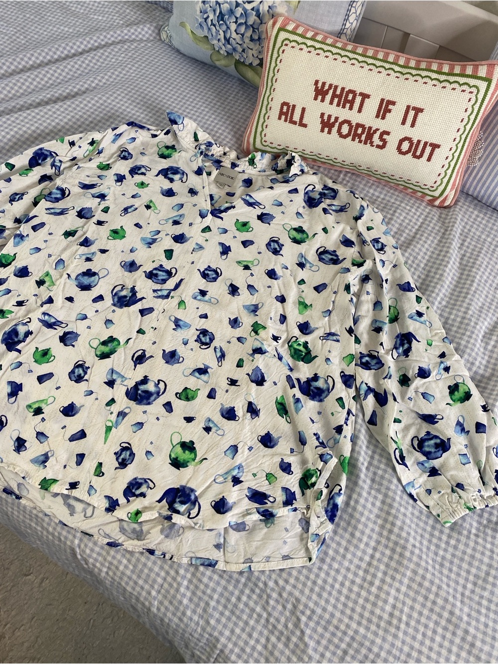Nic + Zoe White Teacup/Teapot Print Long-Sleeve Top